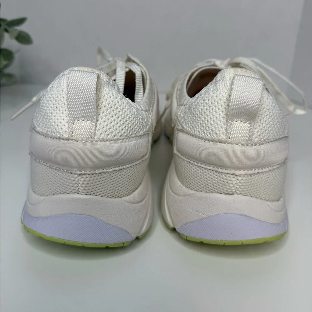 Vionic Endure Women's Lace Up Arch Supportive Sneaker Size 10 Active/Streetwear